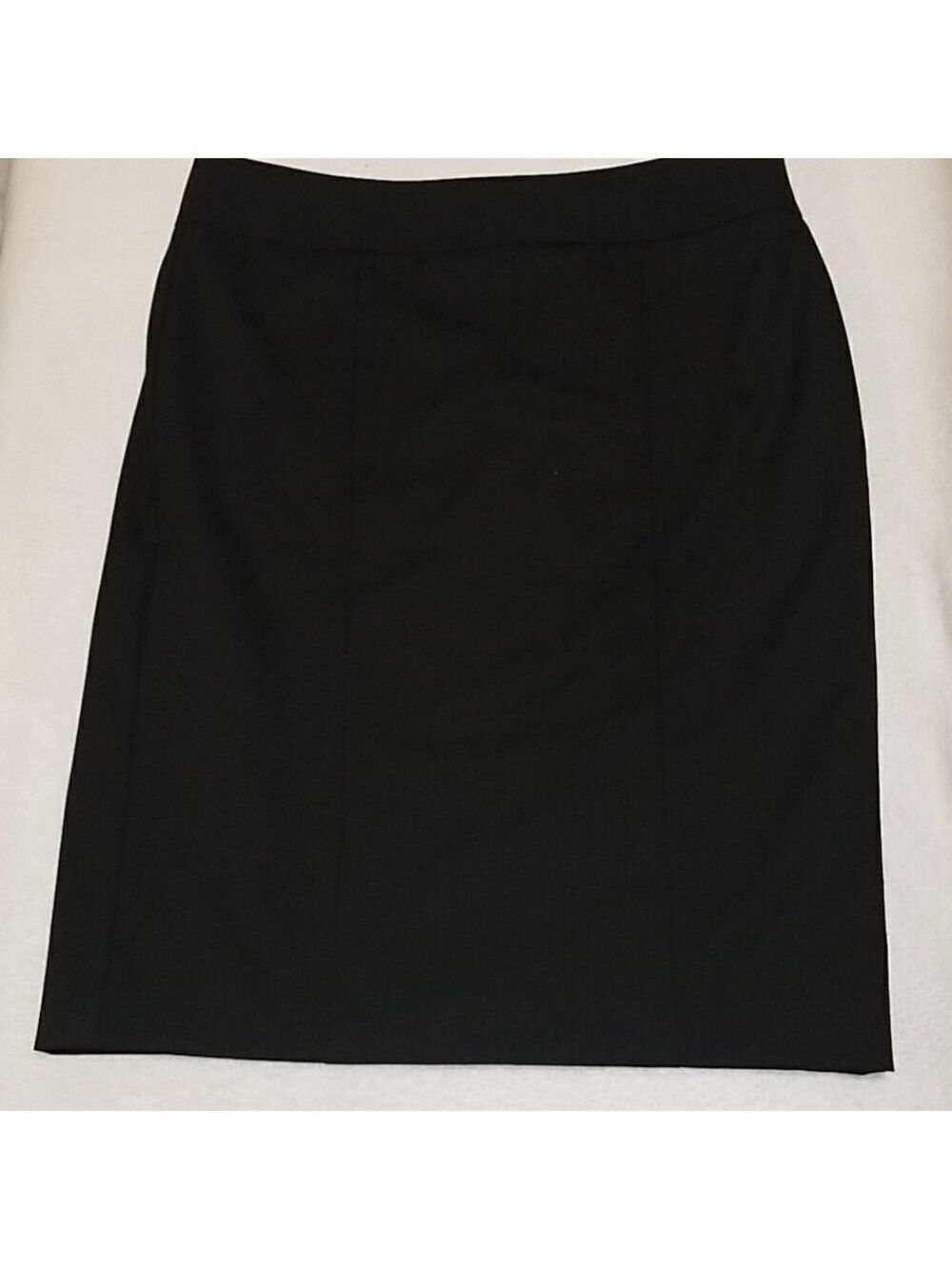 ANN TAYLOR FACTORY BLACK SKIRT WITH ZIP